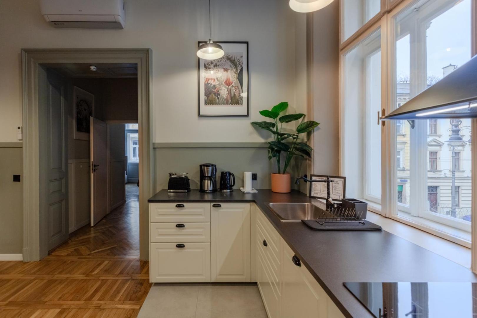 Modern Apartments Pilsudskiego Street كراكوفيا المظهر الخارجي الصورة